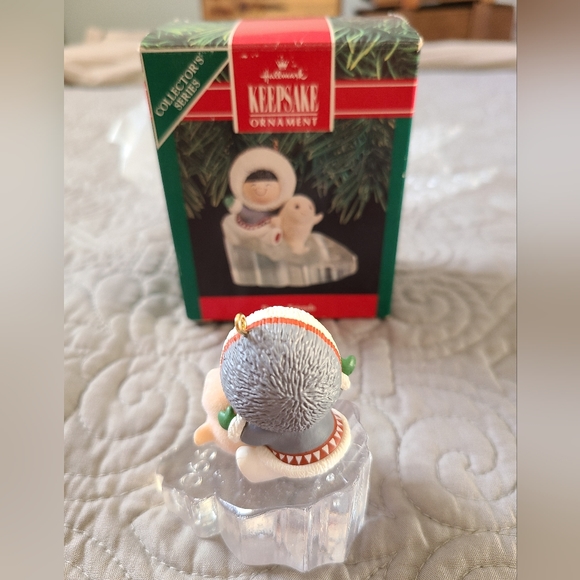 HALLMARK KEEPSAKE 1990 FROSTY FRIENDS 11TH IN SERIES CHRISTMAS ORNAMENT - Picture 13 of 14